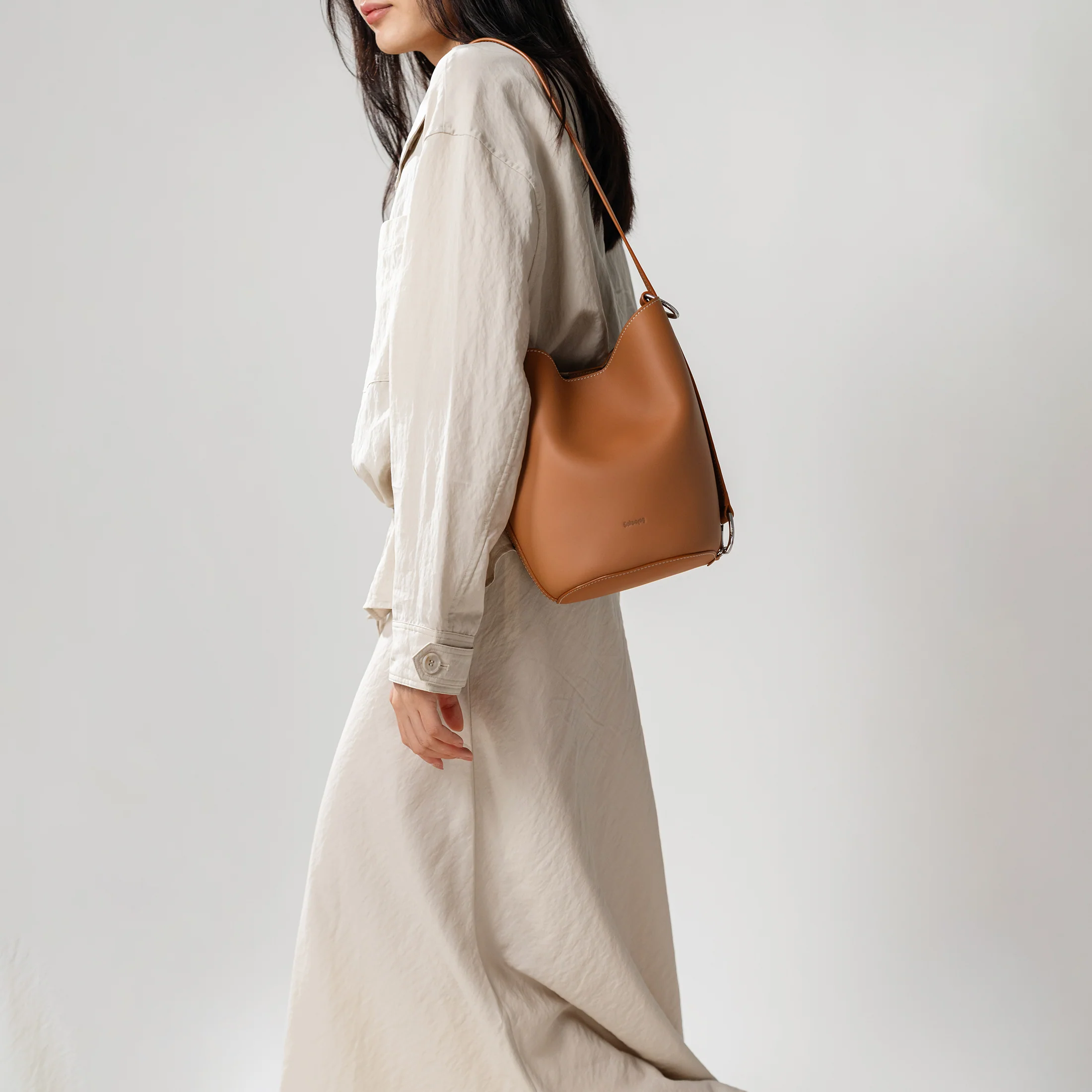 VERA Demi Bucket Small - Image 3