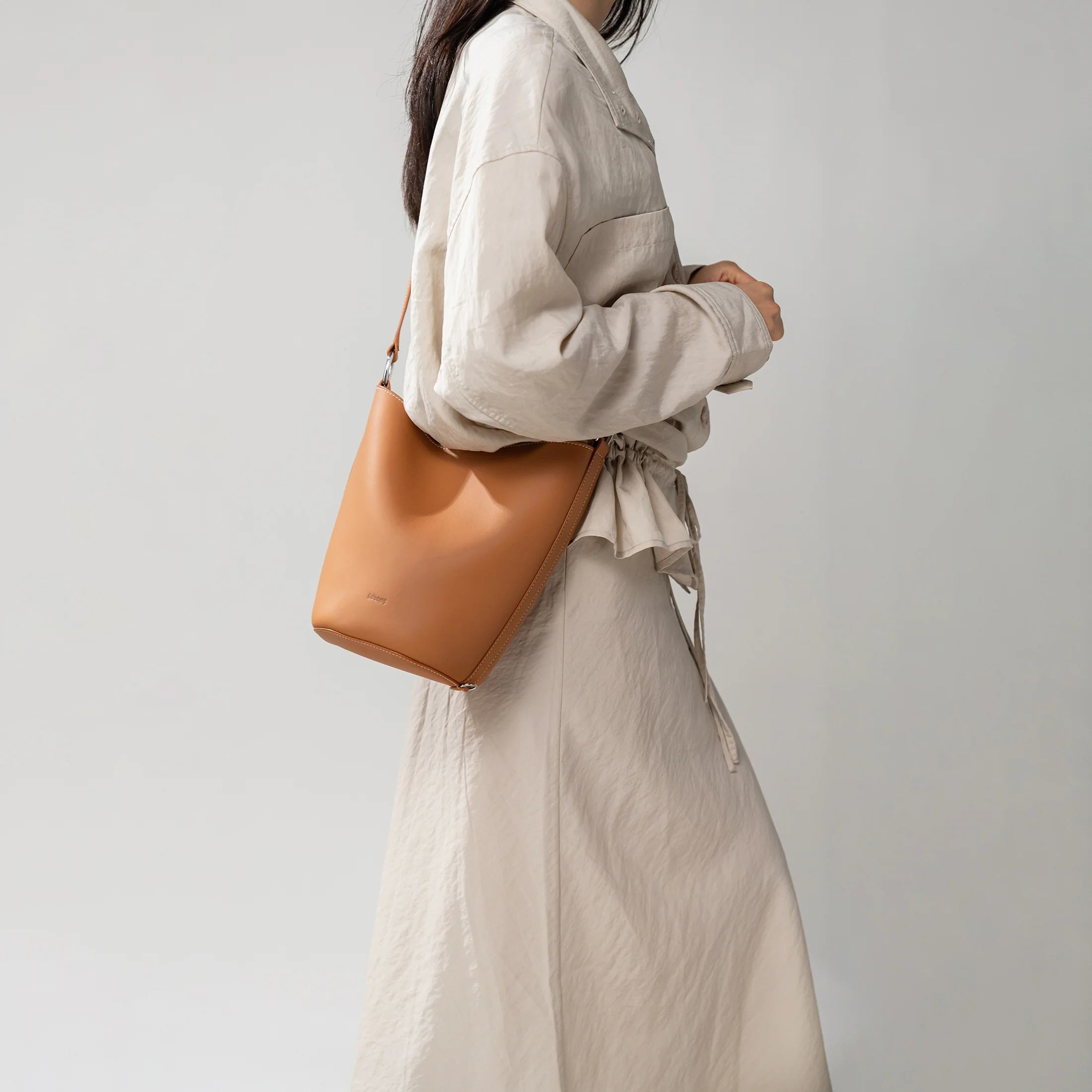 VERA Demi Bucket Small - Image 4