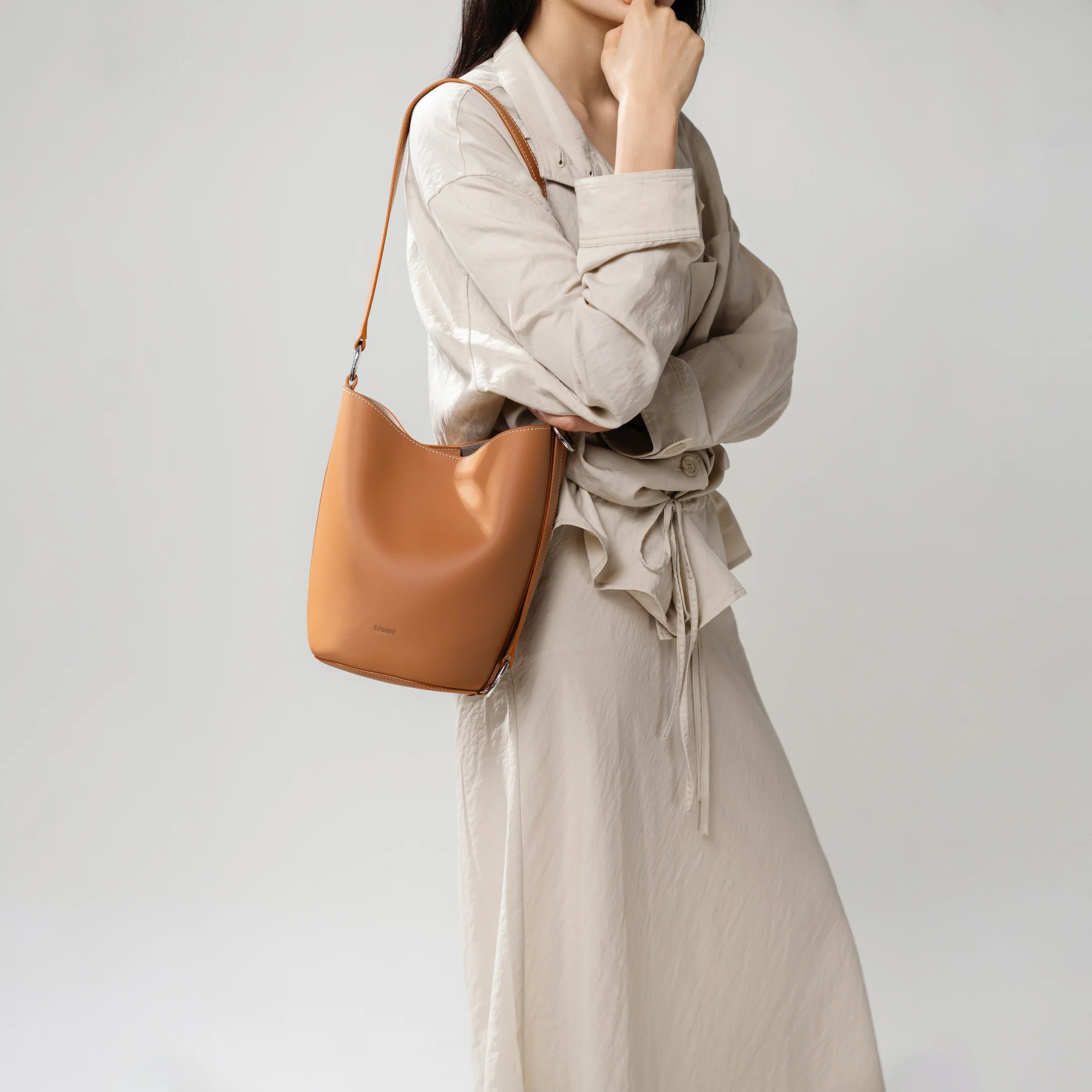 VERA Demi Bucket Small - Image 5